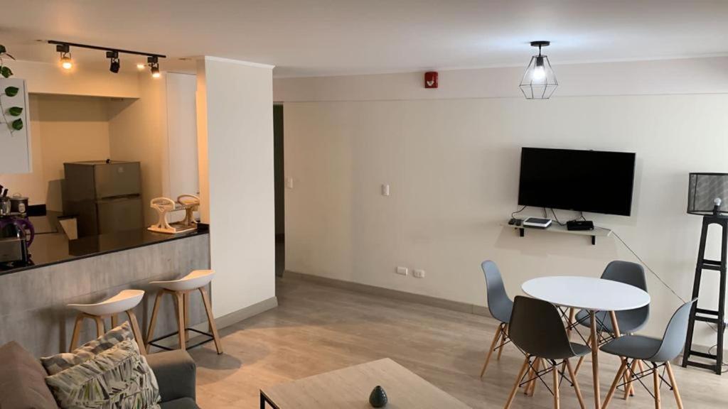 Trendy Host Osma, Barranco Apartment Lima Luaran gambar